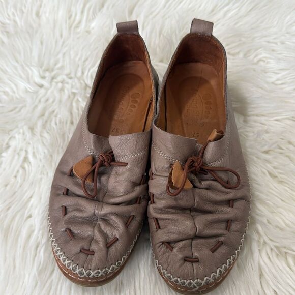 SPRING STEP GENUINE LEATHER FLATS SHOES .BERNA SIZE 37 - Picture 1 of 9